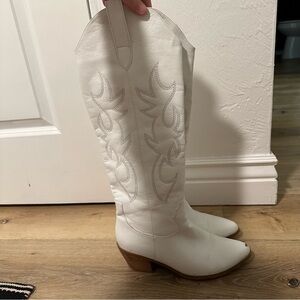 Billini Urson Cowboy Boots | White